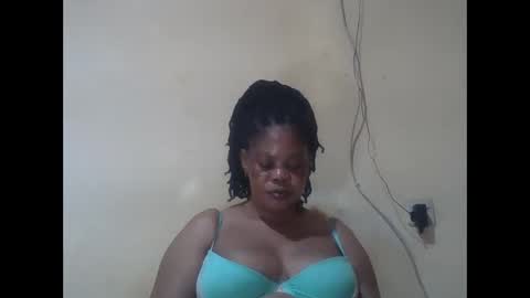 Snapshot of sexydove2 chatting on April 16, 6:41 pm EMILY online show from April 16, 6:41 pm