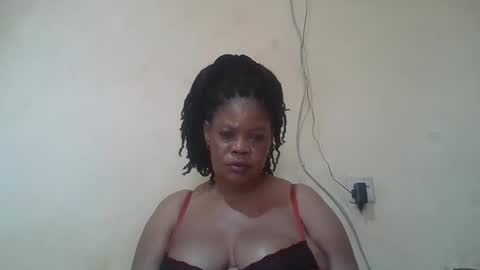 Snapshot of sexydove2 chatting on April 18, 2:43 pm EMILY online show from April 18, 2:43 pm