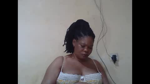 Snapshot of sexydove2 chatting on April 19, 2:16 pm EMILY online show from April 19, 2:16 pm