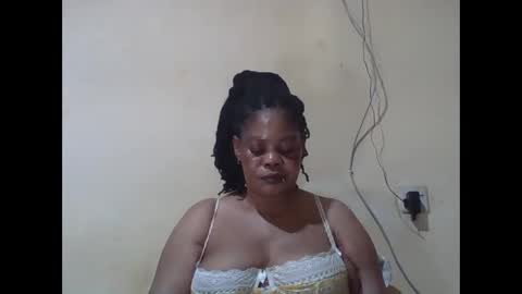 Snapshot of sexydove2 chatting on April 19, 6:10 pm EMILY online show from April 19, 6:10 pm