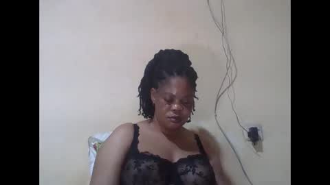 Snapshot of sexydove2 chatting on April 23, 4:03 am EMILY online show from April 23, 4:03 am