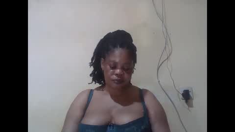 Snapshot of sexydove2 chatting on April 24, 7:05 pm EMILY online show from April 24, 7:05 pm