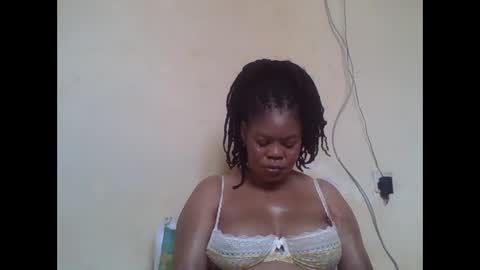 Snapshot of sexydove2 chatting on May 20, 6:41 am EMILY online show from May 20, 6:41 am