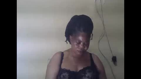 Snapshot of sexydove2 chatting on May 27, 3:03 am EMILY online show from May 27, 3:03 am