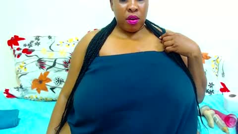 sexyebonylove89 online show from February 15, 7:17 pm