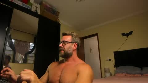 chris online show from March 31, 5:24 pm