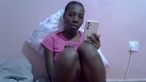 sexyghurl12 online show from March 25, 7:53 pm