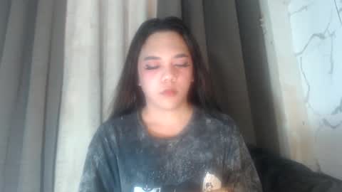 TYRA 3 online show from October 13, 2:33 am