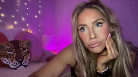 Snapshot of sexygoodvibebabe69 chatting on January 7, 10:43 am Ashley Love online show from January 7, 10:43 am