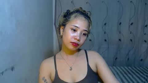 Snapshot of sexyhotbojean chatting on November 17, 1:28 pm jeanken and jelian online show from November 17, 1:28 pm