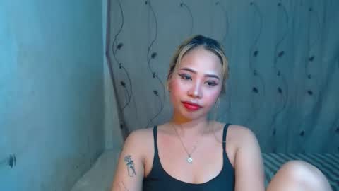 Snapshot of sexyhotbojean chatting on November 18, 6:56 pm jeanken and jelian online show from November 18, 6:56 pm