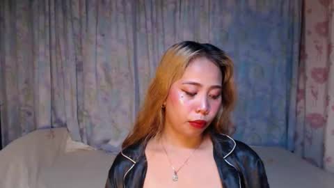 Snapshot of sexyhotbojean chatting on November 30, 10:08 am jeanken and jelian online show from November 30, 10:08 am