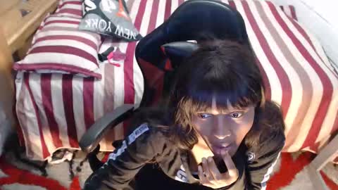 sexyjustin202 online show from October 28, 2:04 am