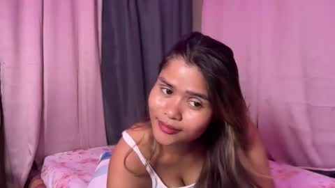 Snapshot of sexylady_pinayx chatting on April 5, 11:35 pm Call me Bea online show from April 5, 11:35 pm