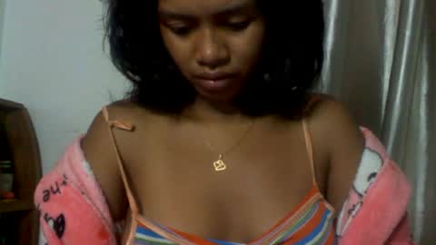 sexylarra12 online show from May 14, 12:17 am
