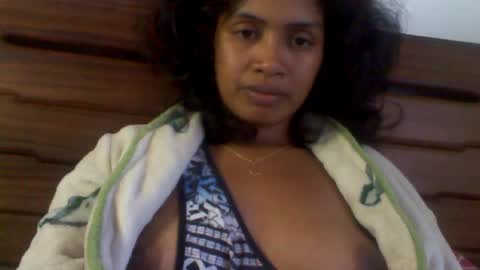 sexylarra12 online show from July 4, 8:09 am