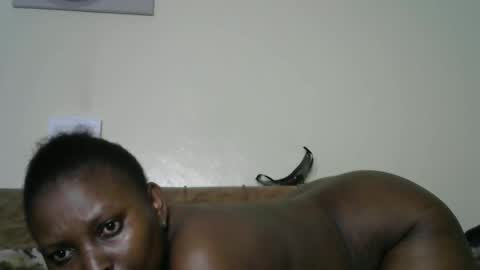 sexylavine_ online show from December 14, 9:36 am