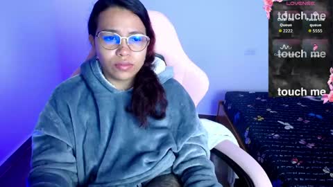 sexyloba  independent model online show from June 4, 11:16 am