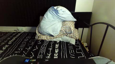 Lily online show from November 25, 6:35 am