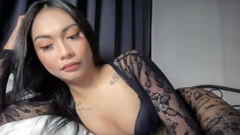 maxine online show from June 3, 3:06 pm