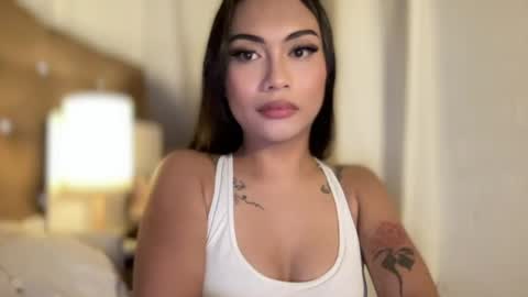 maxine online show from June 24, 8:52 pm