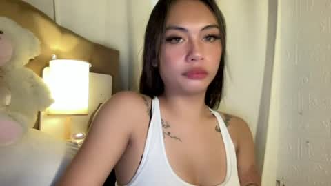 maxine online show from July 27, 8:21 am