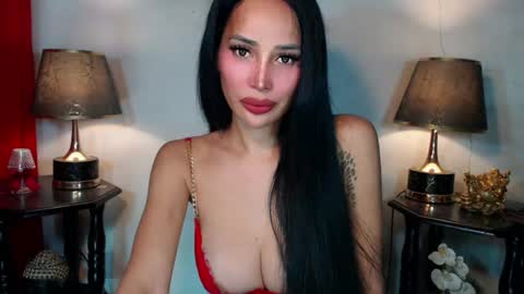 Queen Sofia online show from July 8, 2:27 am