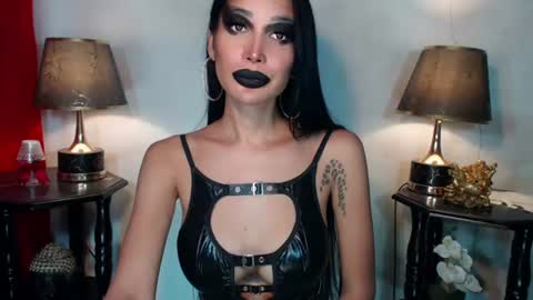 Queen Sofia online show from August 3, 2:32 am