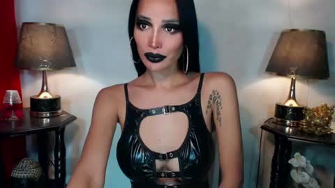 Queen Sofia online show from August 7, 8:22 pm
