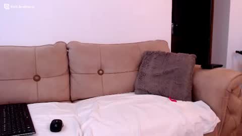 Snapshot of sexymaja77 chatting on July 10, 3:33 am David online show from July 10, 3:33 am