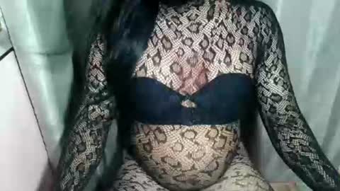 Snapshot of sexymika_xoxo chatting on March 16, 7:45 am Mika online show from March 16, 7:45 am