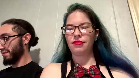 sexymilf42088 online show from December 3, 5:20 am