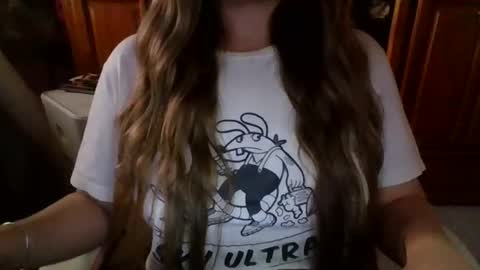 Snapshot of sexymisss24 chatting on September 25, 9:02 am sexymisss24 online show from September 25, 9:02 am