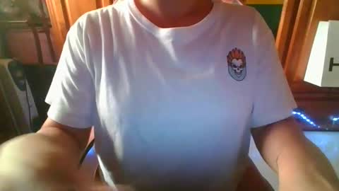 Snapshot of sexymisss24 chatting on October 22, 3:34 pm sexymisss24 online show from October 22, 3:34 pm