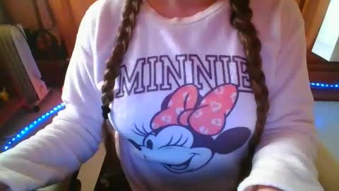 Snapshot of sexymisss24 chatting on April 2, 5:10 pm sexymisss24 online show from April 2, 5:10 pm