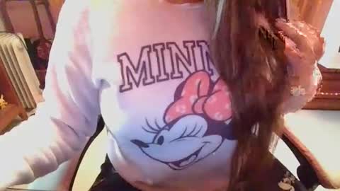 Snapshot of sexymisss24 chatting on April 14, 11:27 am sexymisss24 online show from April 14, 11:27 am