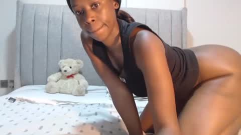 sexymonalisa1 online show from October 1, 3:12 am