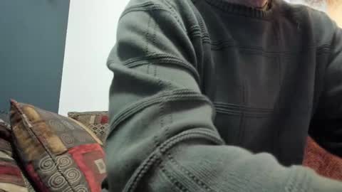 Snapshot of sexymountainman420 chatting on October 11, 4:33 am Sexymountainman420 online show from October 11, 4:33 am