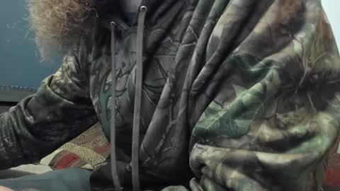 Snapshot of sexymountainman420 chatting on October 25, 7:30 pm Sexymountainman420 online show from October 25, 7:30 pm