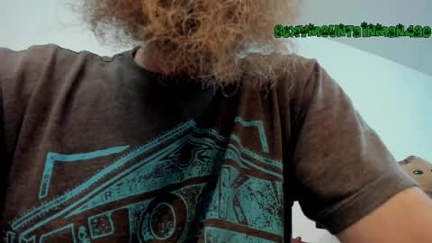 Snapshot of sexymountainman420 chatting on April 17, 9:40 pm Sexymountainman420 online show from April 17, 9:40 pm