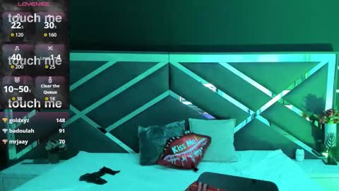 N A F online show from October 12, 8:13 am