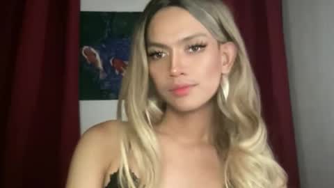 Snapshot of sexynakedweapon chatting on June 5, 7:52 pm LIEZEL online show from June 5, 7:52 pm
