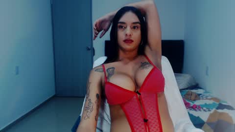Natalia Duran online show from December 13, 9:09 pm