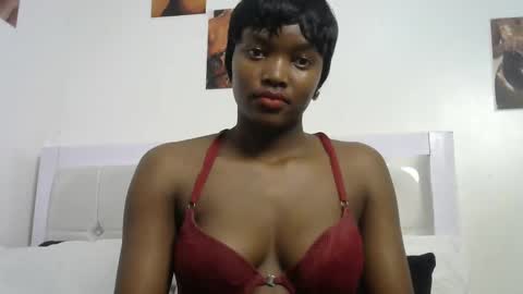 Snapshot of sexypetite_lee chatting on November 2, 4:59 am Lee online show from November 2, 4:59 am