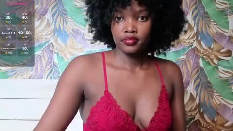 Snapshot of sexypetite_lee chatting on March 23, 5:44 am Lee online show from March 23, 5:44 am