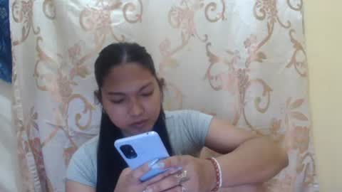 sexypetiteraine online show from August 8, 12:29 pm