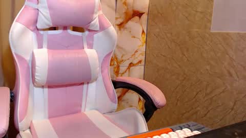 Snapshot of sexypinayirish chatting on February 24, 8:45 am IRISH online show from February 24, 8:45 am