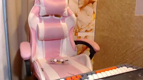 Snapshot of sexypinayirish chatting on March 10, 7:24 am IRISH online show from March 10, 7:24 am