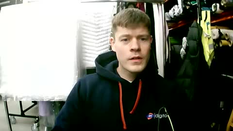 Snapshot of sexypornhot chatting on March 31, 5:30 am Erikson online show from March 31, 5:30 am