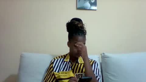 DOVY ACHIENG online show from February 26, 6:54 pm